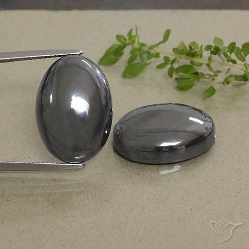 Achetez naturel 55.52ct Noir Gris Hématite gems, Coupe ovale, En provenance Brésil chez GemSelect. En stock, livraison internationale!