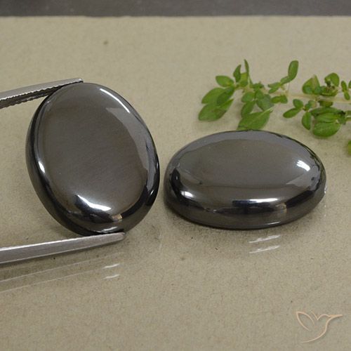 66.71ctw Naturel Noir Gris Hématite, ovale, Opaque