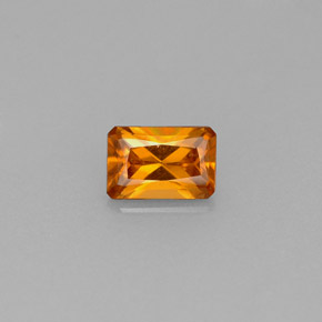 Grenat hessonite orange naturelle taille émeraude, 0,61 ct, VS