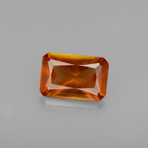 Grenat hessonite orange naturelle taille émeraude, 0,60 ct, VS