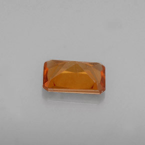 Grenat hessonite orange naturelle taille émeraude, 0,60 ct, VS