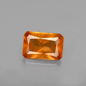 Grenat hessonite orange naturelle taille émeraude, 0,65 ct, VS