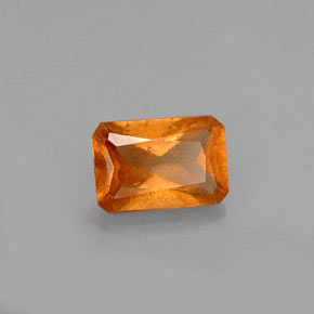 Grenat hessonite orange naturelle taille émeraude, 0,65 ct, VS