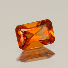 Grenat hessonite orange naturelle taille émeraude, 0,54 ct, VS