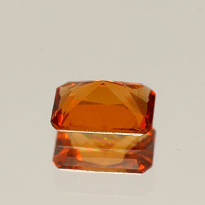Grenat hessonite orange naturelle taille émeraude, 0,54 ct, VS