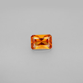 Grenat hessonite orange naturelle taille émeraude, 0,66 ct, VS