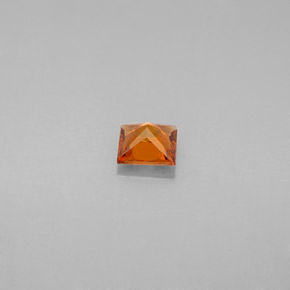 Grenat Hessonite Mandarine Orange naturelle Carré, 0.38 ct, VS