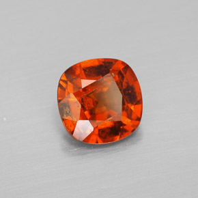 Grenat Hessonite Rouge moyen naturelle Coupe coussin, 1.50 ct, SI