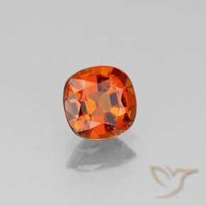 Grenat Hessonite Ambre orange naturelle Coussin, 0.93 ct, VS-SI