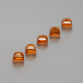Achetez naturel 1,80ct orange grenat hessonite gems, carré, en provenance sri lanka chez gemselect. en stock, livraison internationale!