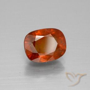 Grenat Hessonite Orange feu naturelle Coussin, 2.80 ct, SI
