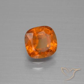 Grenat Hessonite Orange moyen naturelle Coussin, 1.89 ct, VS-SI
