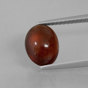 Grenat hessonite orange naturelle coupe ovale, 2,77 ct, translucide