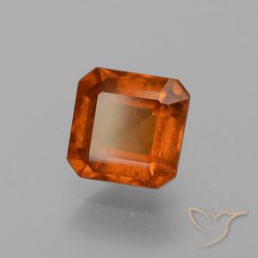 Grenat Hessonite Orange feu naturelle Octogone / coupe Émeraude, 1.97 ct, VS