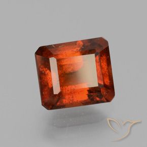 Grenat Hessonite Orange feu naturelle Octogone / coupe Émeraude, 2.84 ct, VS-SI