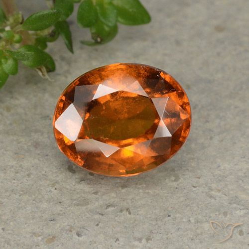 Grenat Hessonite Orange foncé naturelle ovale, 1.84 ct, VS-SI