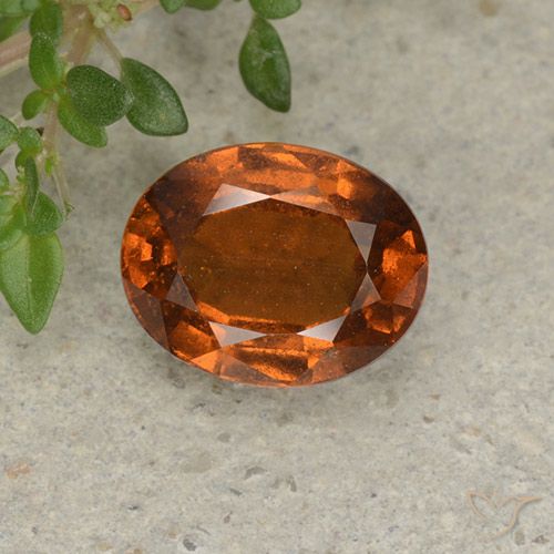 Grenat hessonite orange naturelle coupe ovale, 2,26 ct, VS-SI