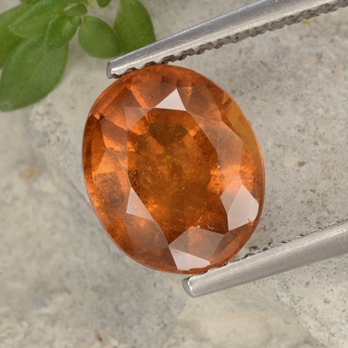 Grenat hessonite orange naturelle coupe ovale, 2,62 ct, VS-SI