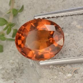 Grenat Hessonite Orange moyen naturelle ovale, 2.40 ct, VS