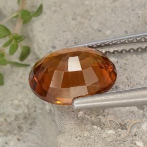 Grenat Hessonite Orange moyen naturelle ovale, 2.40 ct, VS