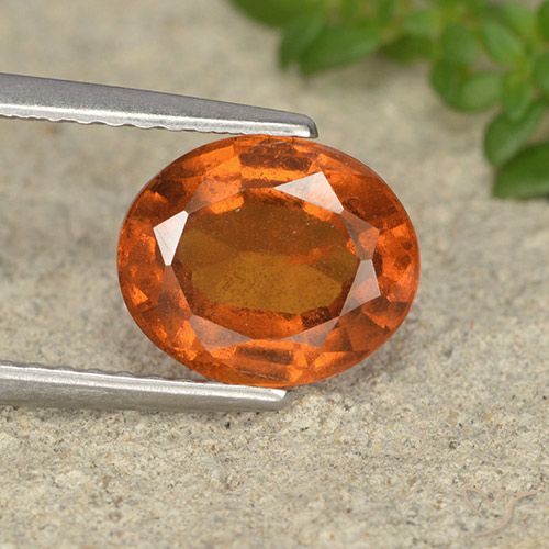 Grenat Hessonite Orange moyen naturelle ovale, 2.24 ct, VS