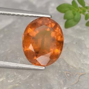 Grenat Hessonite Orange moyen naturelle ovale, 2.68 ct, VS-SI