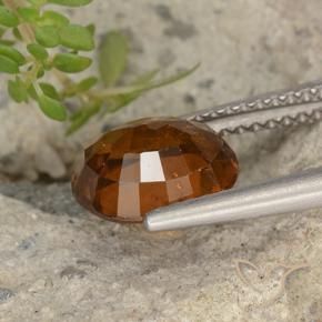 Grenat Hessonite Orange foncé naturelle ovale, 2.40 ct, VS-SI
