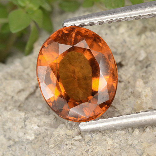 Grenat hessonite orange naturelle coupe ovale, 2,36 ct, VVS-VS
