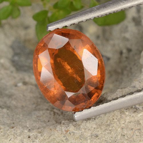 Grenat Hessonite Ambre orange naturelle ovale, 2.10 ct, VS-SI