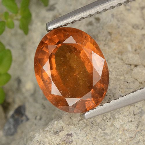 Grenat Hessonite Orange foncé naturelle ovale, 2.63 ct, VS-SI