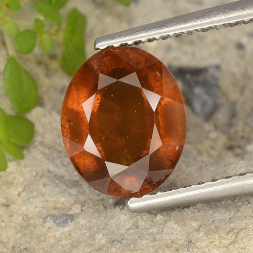 Grenat Hessonite Orange moyen naturelle ovale, 2.64 ct, VS-SI