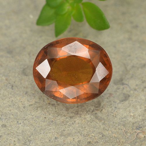 Grenat Hessonite Orange moyen-foncé naturelle ovale, 2.10 ct, VS-SI