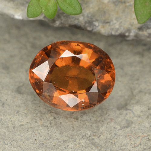 Grenat Hessonite Orange foncé naturelle ovale, 2.08 ct, VS