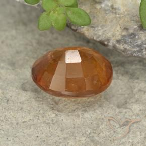 Grenat Hessonite Orange jaunâtre naturelle ovale, 2.06 ct, VS-SI