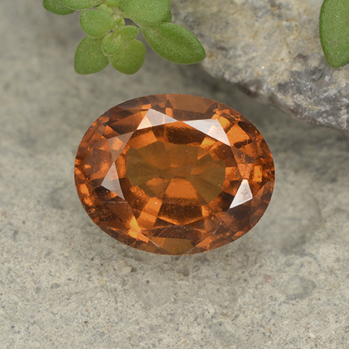 Grenat hessonite orange naturelle coupe ovale, 1,91 ct, VS