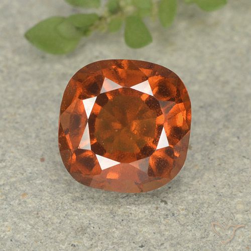 Grenat Hessonite Ambre orange naturelle Coussin, 1.75 ct, VS