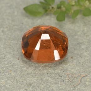 Grenat Hessonite Orange jaunâtre naturelle Coussin, 1.88 ct, VS-SI