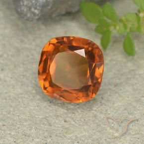 Grenat Hessonite Orange jaunâtre naturelle Coussin, 1.95 ct, VS