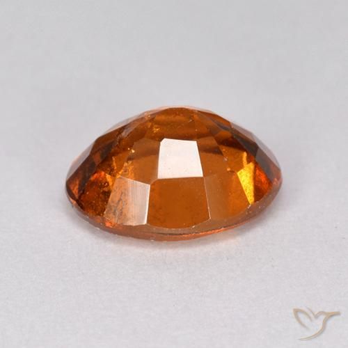 Grenat Hessonite Orange moyen-foncé naturelle ovale, 2.40 ct, VS-SI