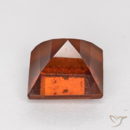Grenat Hessonite Orange foncé naturelle Carré, 1.36 ct, VS