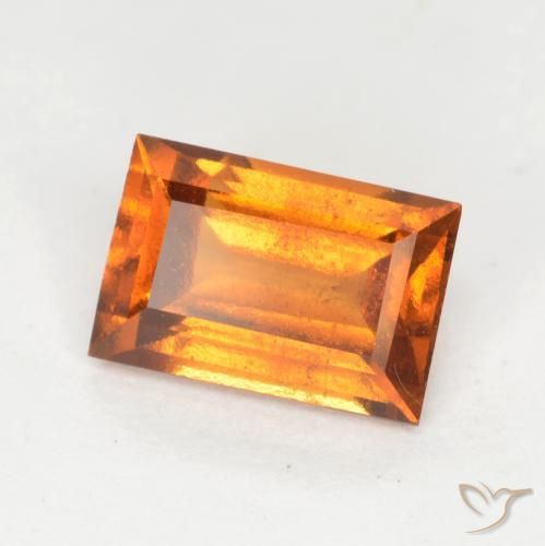 Grenat Hessonite Orange moyen-foncé naturelle Baquette, 0.95 ct, VS-SI