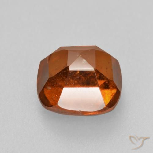 Grenat Hessonite Orange moyen naturelle Coussin, 2.01 ct, VS-SI