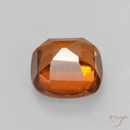 Grenat Hessonite Orange foncé naturelle Coussin, 2.16 ct, VS-SI