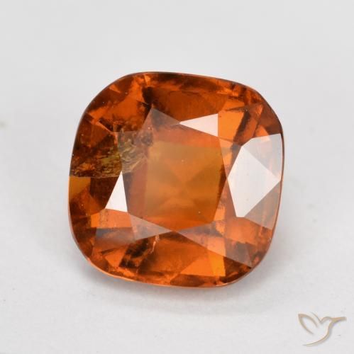 Grenat Hessonite Orange foncé naturelle Coussin, 1.80 ct, SI