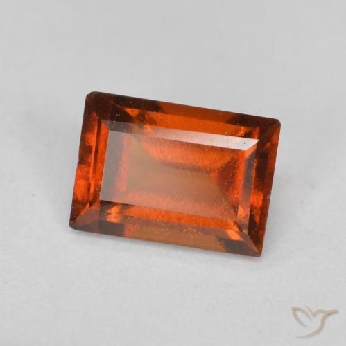 Grenat Hessonite Orange foncé naturelle Baquette, 0.93 ct, VS