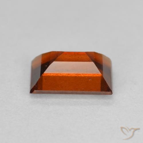 Grenat Hessonite Orange foncé naturelle Baquette, 0.93 ct, VS