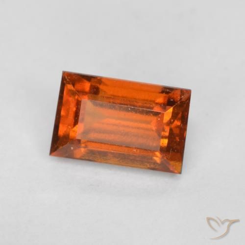 Grenat Hessonite Orange foncé naturelle Baquette, 0.87 ct, VS