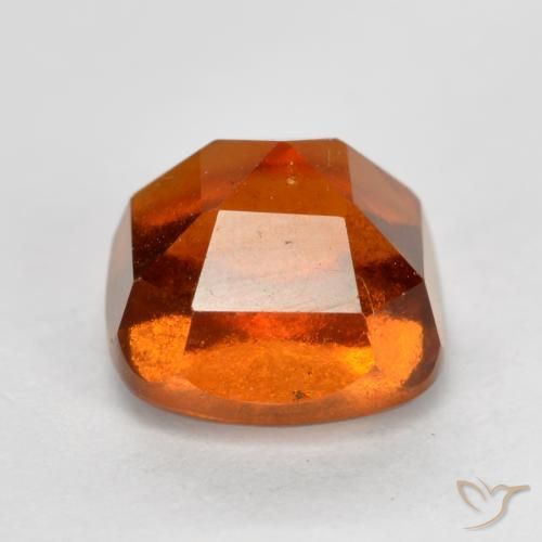 Grenat Hessonite Orange feu naturelle Coussin, 2.03 ct, VS-SI