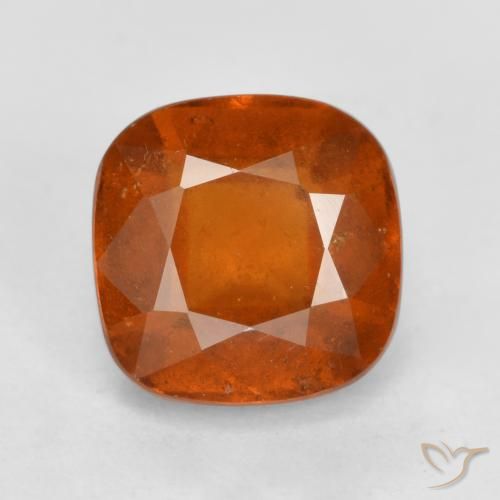 Grenat Hessonite Orange feu naturelle Coussin, 2.12 ct, VS-SI