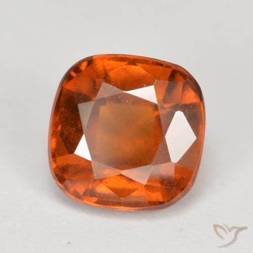 Grenat Hessonite Orange moyen-foncé naturelle Coussin, 2.21 ct, VS